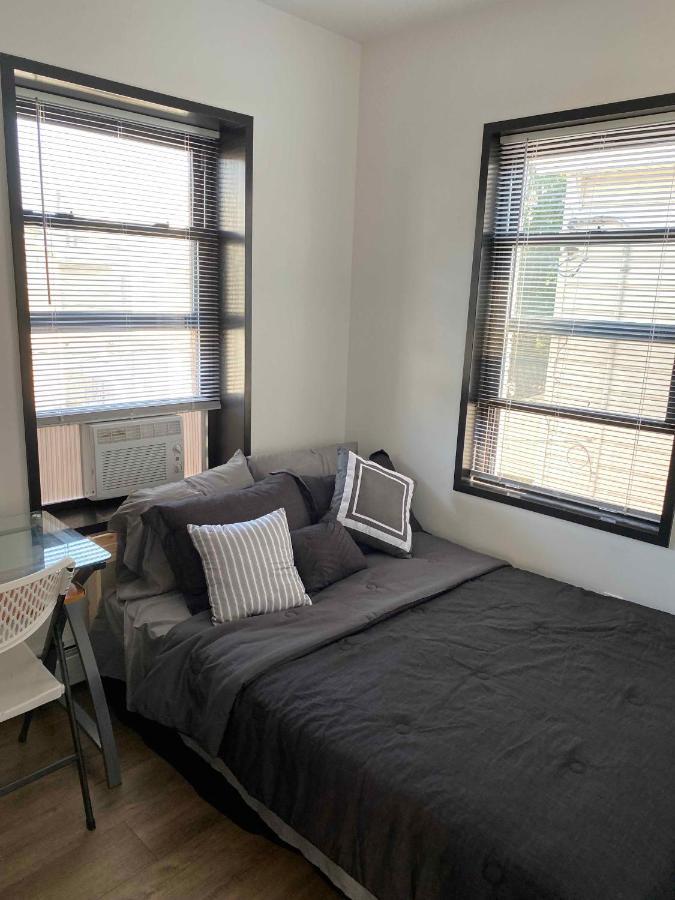 145 St Queens Near Jfk, Lga, & Citi Field, Free Parking In The Backyard 646-667-6696 * Nueva York