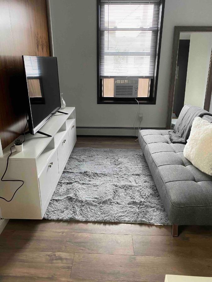 145 St Queens Near Jfk, Lga, & Citi Field, Free Parking In The Backyard 646-667-6696 * Nueva York